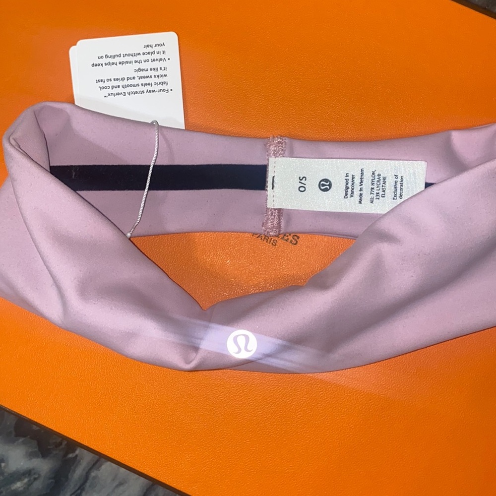 NEW RARE PINK LULULEMON WUNDER TRAIN HEADBAND NWT